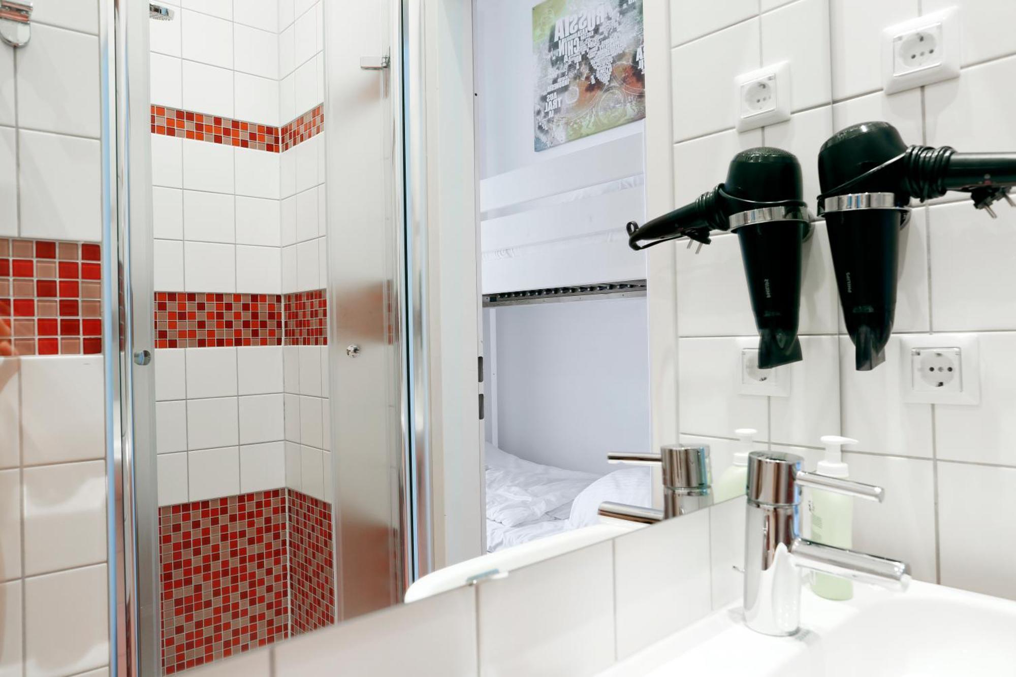 Nieb By Rockchair Apartments L Superhost Status L 3 Bedrooms Boxspringbeds 3 Bathrooms In Center "Kurfuerstendamm" - Cozy Family & Business Flair Welcomes You! Berlin Eksteriør bilde